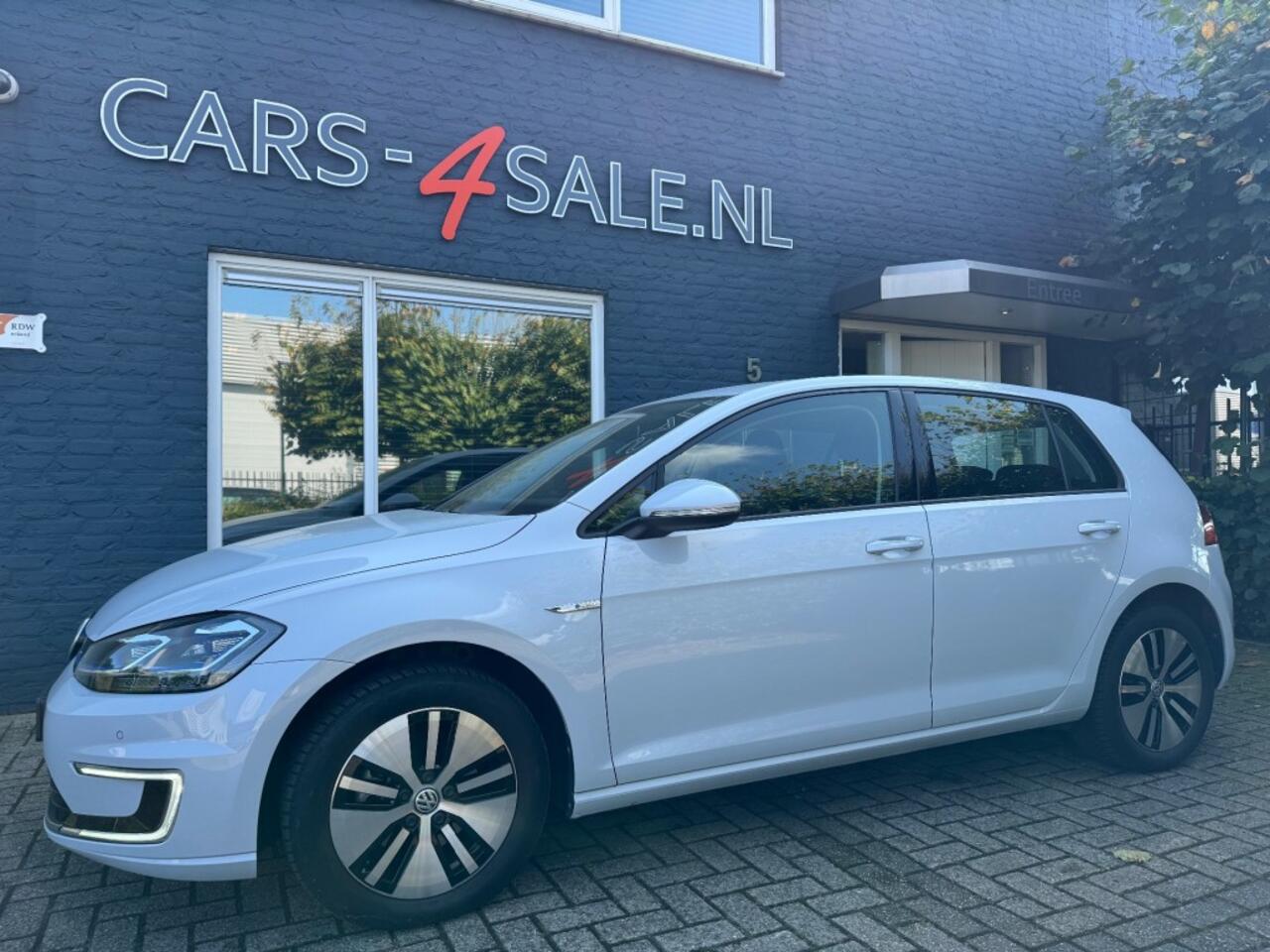 Volkswagen e-Golf E-Golf - Virt. cockpit + Camera + Navi - 44 dkm! -