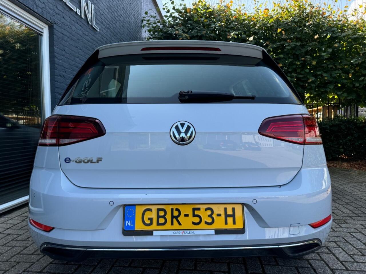 Volkswagen e-Golf E-Golf - Virt. cockpit + Camera + Navi - 44 dkm! -