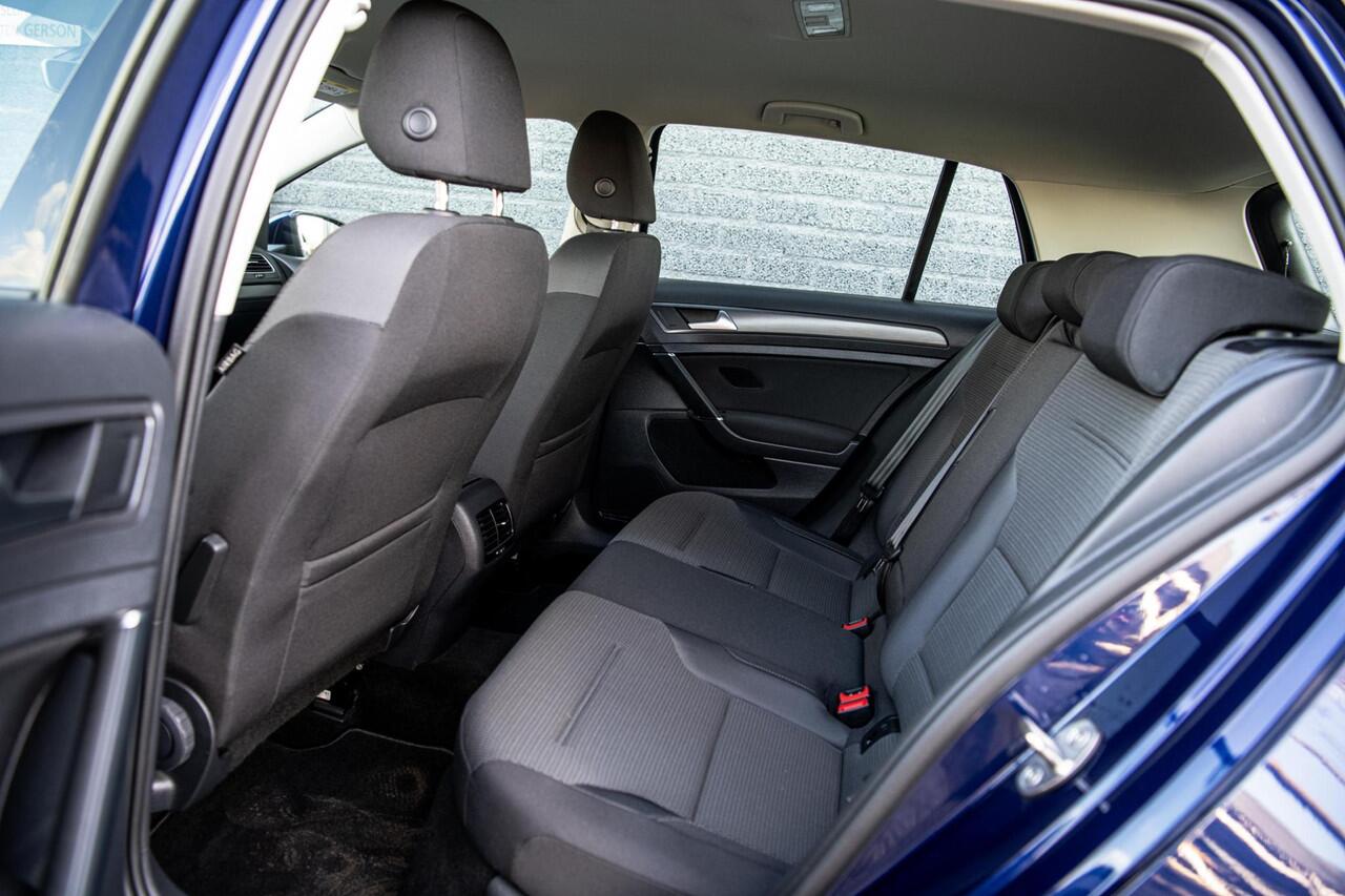 Volkswagen e-Golf 35,8 kWh 136 pk | Warmtepomp | Full LED | Navigatie