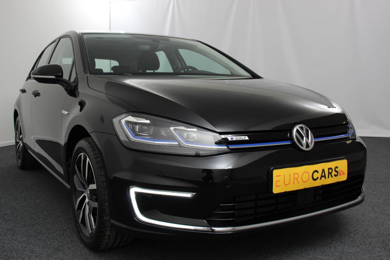 Volkswagen e-Golf Edition Navigatie Climate Control Cruise control adaptief Parkeer sensoren Lichtmetalen Velgen 17"