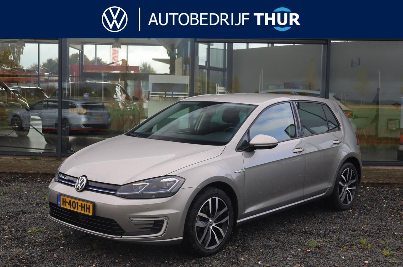 Volkswagen e-Golf E-DITION E Golf, volledig electrisch, 17" LMV Madrid , Discover navi, Extra getint achter, achteruitrij camera