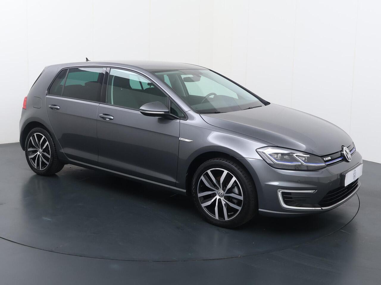 Volkswagen e-Golf E-DITION | 136 PK | Soh 91% | Adaptive cruise control | Achteruitrijcamera | Apple Carplay/Android Auto |