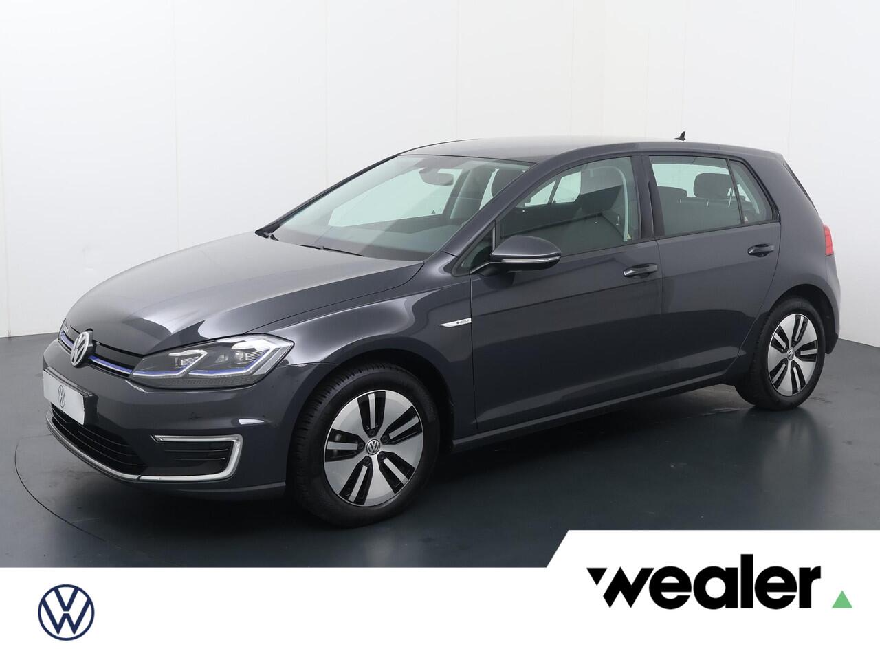 Volkswagen e-Golf E-DITION | 136 PK | SoH 90% | Warmtepomp | Adaptive cruise control | Verwarmde voorruit |