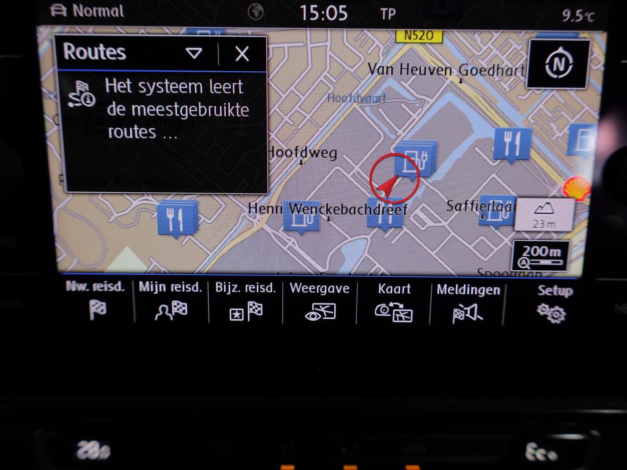 Volkswagen e-Golf E-DITION 136 pk | Navigatie | Warmtepomp | Parkeersensoren | Achteruitrijcamera | Autom. airco | Voll. digitaal instrumentenpaneel |