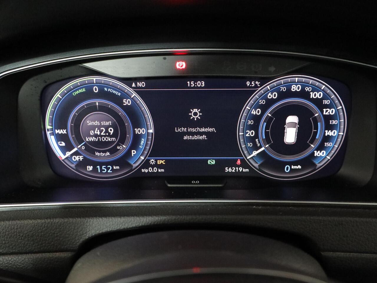 Volkswagen e-Golf E-DITION 136 pk | Navigatie | Warmtepomp | Parkeersensoren | Achteruitrijcamera | Autom. airco | Voll. digitaal instrumentenpaneel |