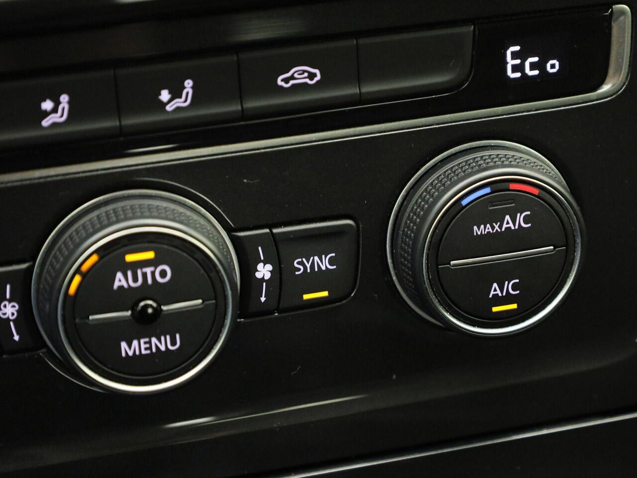 Volkswagen e-Golf 100kW/136PK E-DITION · Navigatie · Apple Carplay/Android Auto · Adaptive Cruise Control · Parkeersensoren ·