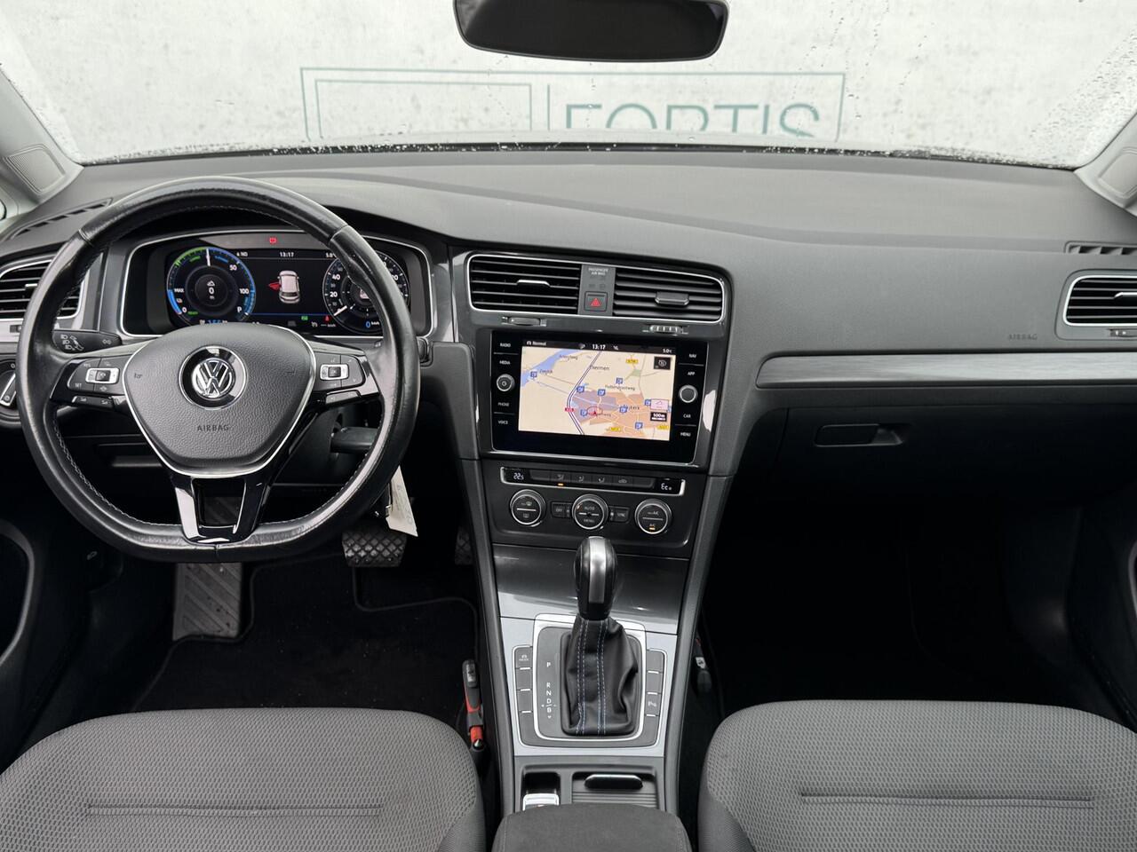 Volkswagen e-Golf E-DITION NL-AUTO | DIGI DASH | NAVI | CAMERA