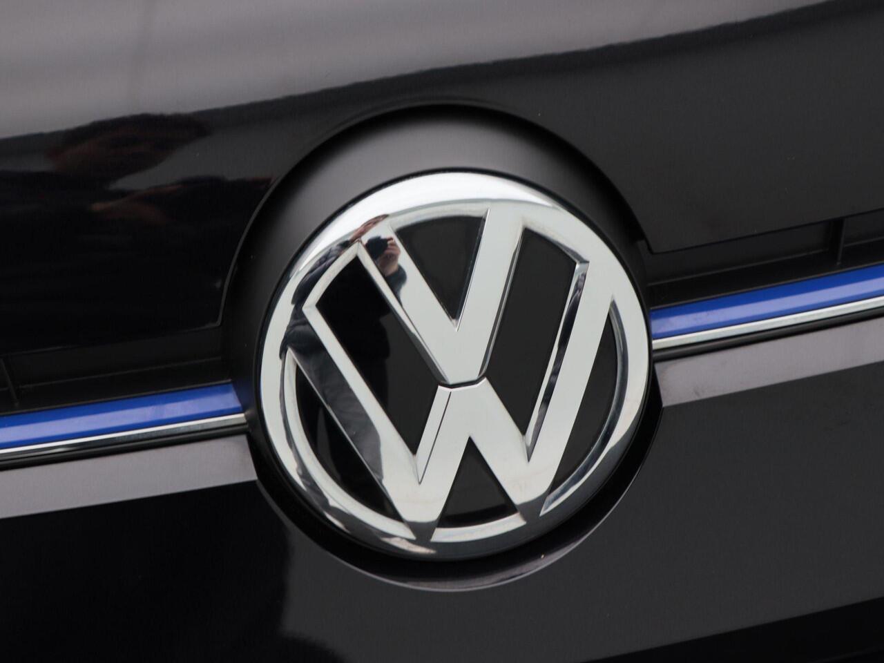 Volkswagen e-Up e-Up! Automaat | LED Dagrijverlichting | DAB | Elektrische Ramen | Regensensor | 15 Inch | 39.294 Km !!