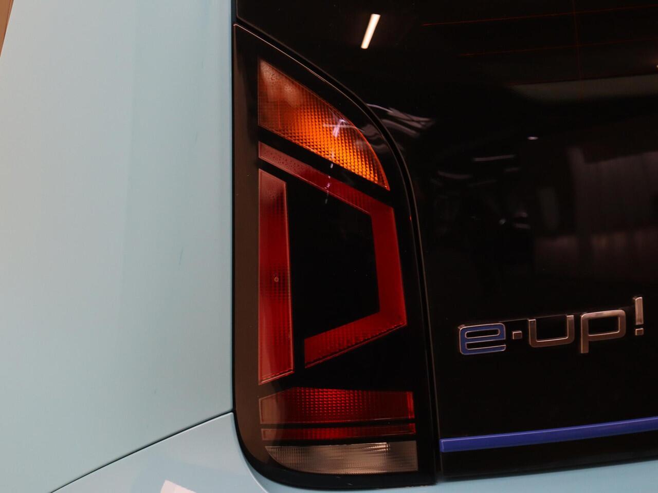 Volkswagen e-Up e-Up! Style | Bluetooth | Airco | DAB ontvanger | Elektrische ramen voor |