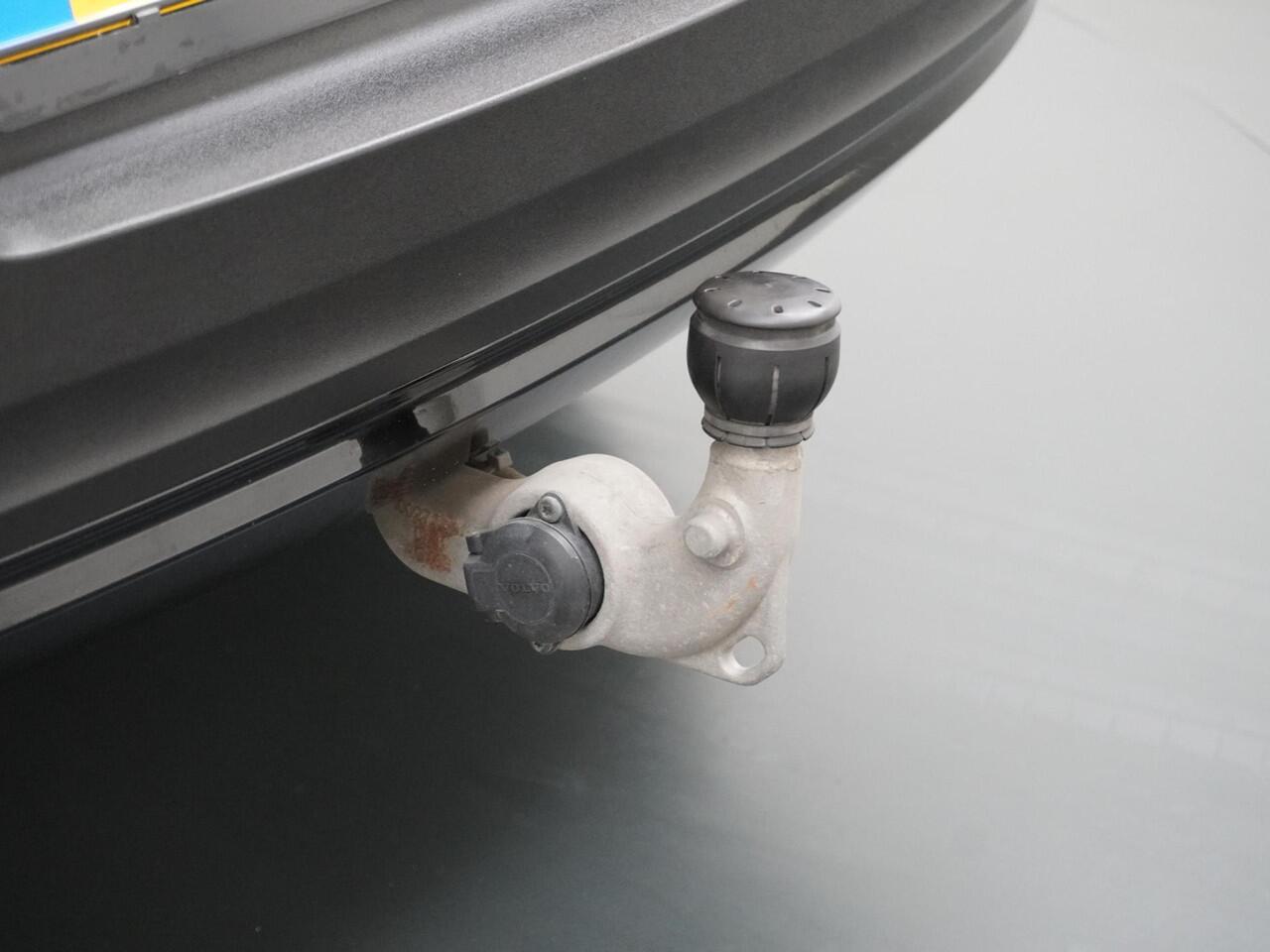 Volvo C40 Recharge Twin Intro Edition 78 kWh Trekhaak/360Camera/Panodak etc.