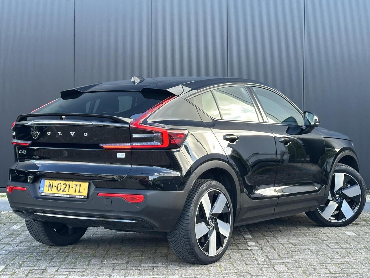 Volvo C40 Recharge Twin Intro Edition 78 kWh Adaptive cruise control / BLIS / 360 Camera / elektr. stoelverstelling / Harman Kardon Audio / Stoel- en stuurverwarming / Keyless Drive