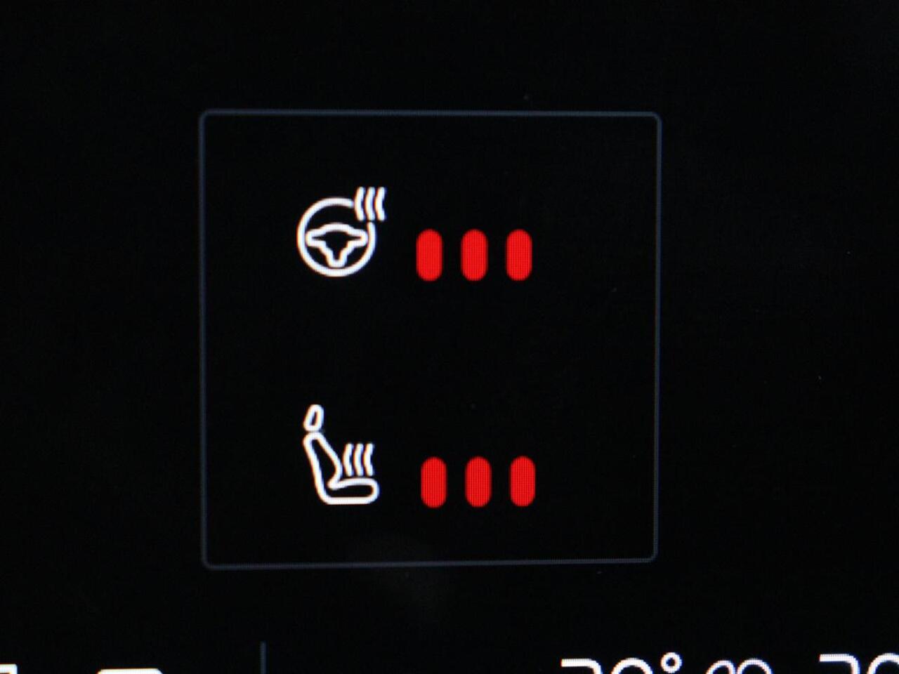 Volvo C40 Recharge Twin Intro Edition 78 kWh | Panoramadak | 360 Camera | Stoelverwarming | Harman/Kardon | Warmtepomp | Adaptive cruise | Matrix LED | Carplay | Memory | Stuurverwarming