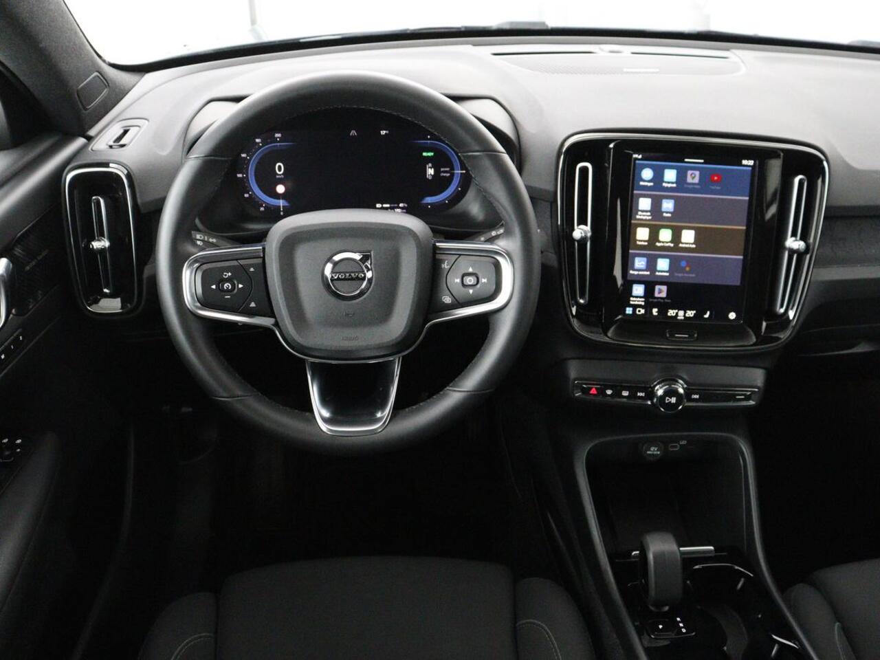 Volvo C40 Recharge Twin Intro Edition 78 kWh | Panoramadak | 360 Camera | Stoelverwarming | Harman/Kardon | Warmtepomp | Adaptive cruise | Matrix LED | Carplay | Memory | Stuurverwarming