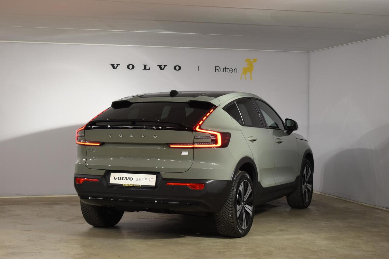 Volvo C40 231PK Single Motor 70 kWh Plus Dark / Navigatie / Camera / Parkeersensoren / Stoelverwarming / Stuurverw. / Adaptieve Cruise Control / LM Velgen /