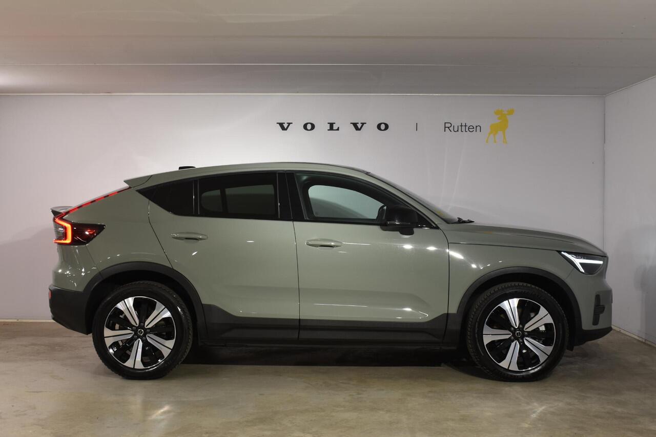 Volvo C40 231PK Single Motor 70 kWh Plus Dark / Navigatie / Camera / Parkeersensoren / Stoelverwarming / Stuurverw. / Adaptieve Cruise Control / LM Velgen /