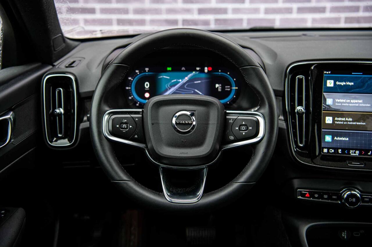 Volvo C40 Recharge Plus 69 kWh | Adaptieve cruise control | Stoel- en stuurverwarming | Warmtepomp | 20 inch velgen | Panoramadak | Camera |