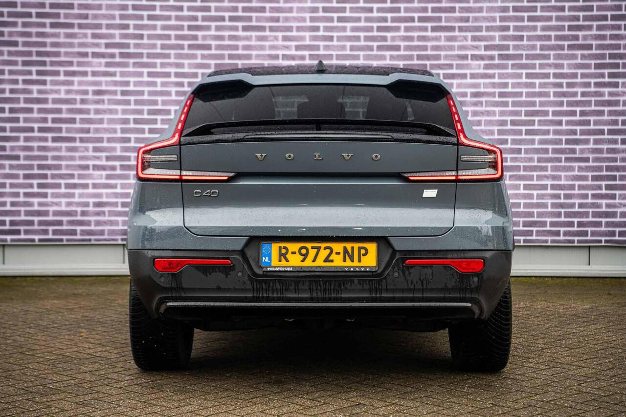 Volvo C40 Recharge Plus 69 kWh | Adaptieve cruise control | Stoel- en stuurverwarming | Warmtepomp | 20 inch velgen | Panoramadak | Camera |
