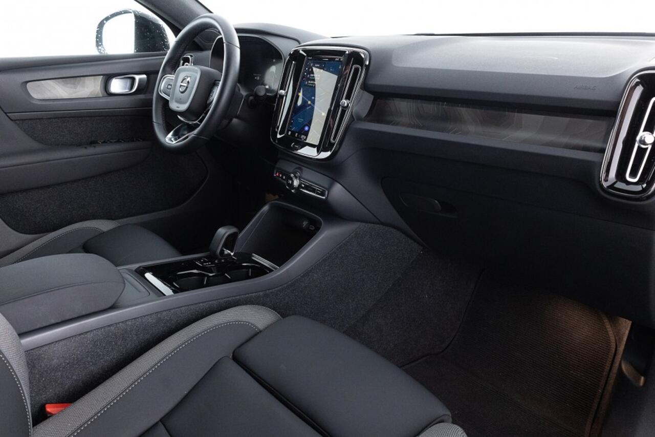 Volvo C40 Recharge Twin Motor Plus 408PK AWD | PANORAMADAK | Trekhaak