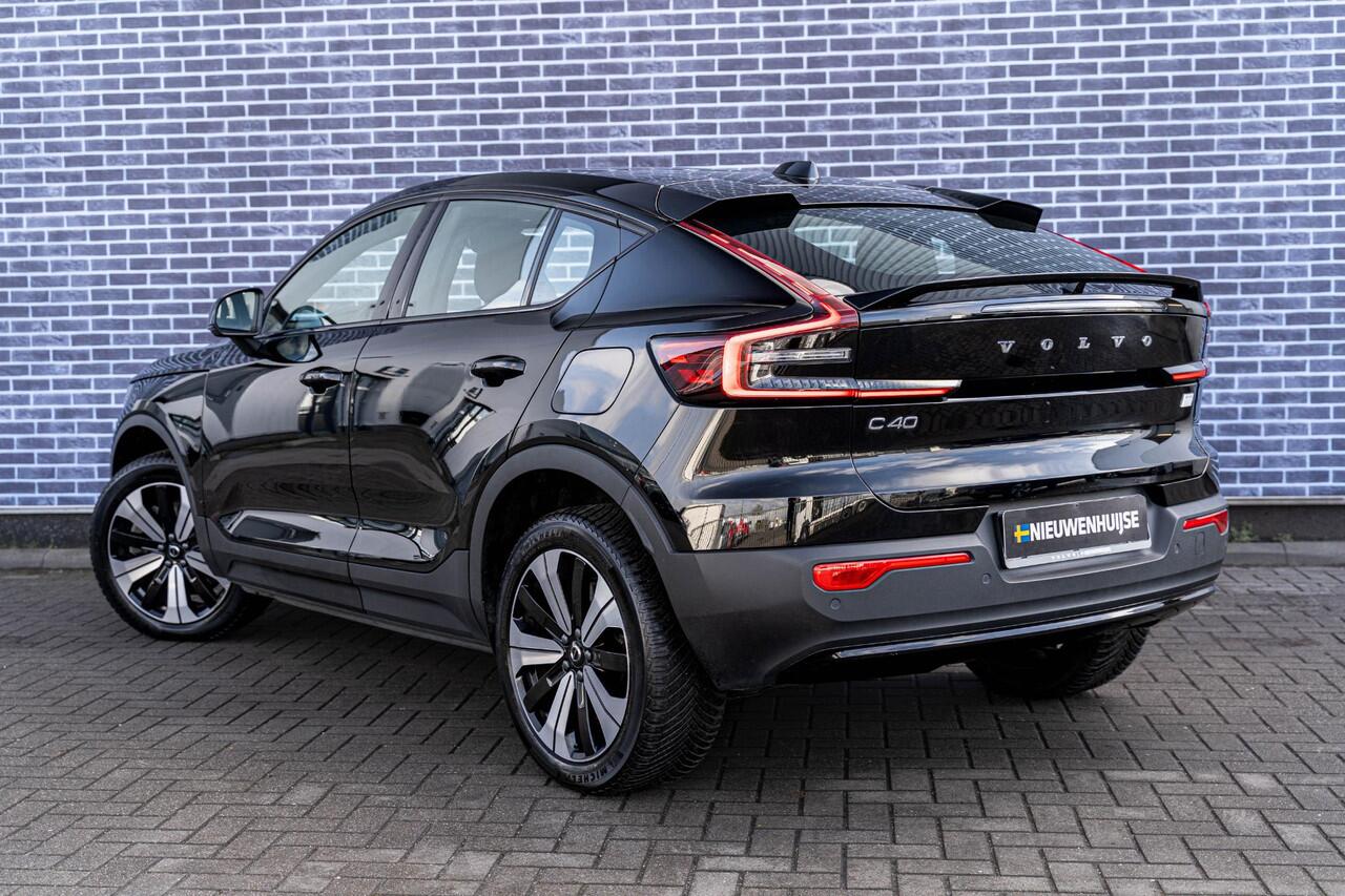 Volvo C40 Recharge Core 69 kWh | Google | Warmtepomp | Stoelverwarming | Trekhaak | Navigatie | Apple Carplay | Android Auto | Achteruitrijcamera | Parkeersensoren | LED Koplampen | Climate Control