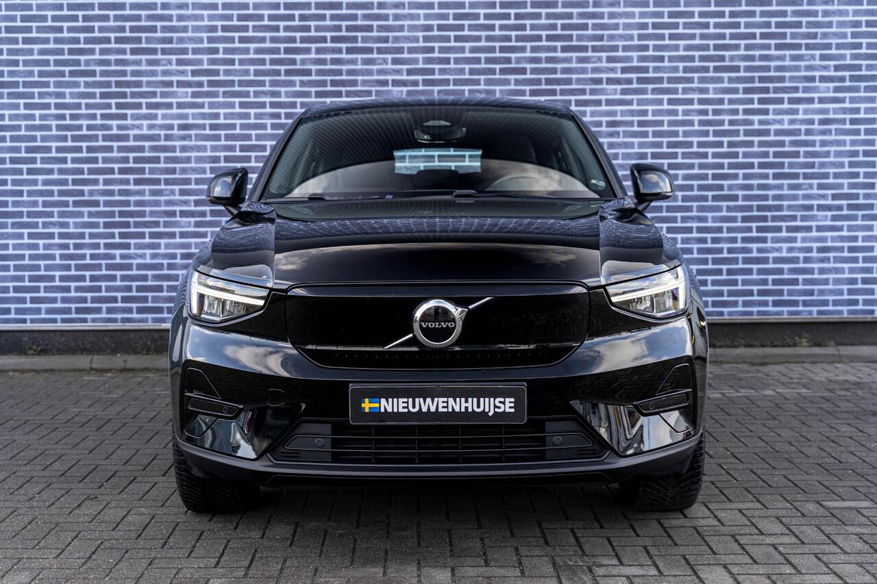 Volvo C40 Recharge Core 69 kWh | Google | Warmtepomp | Stoelverwarming | Trekhaak | Navigatie | Apple Carplay | Android Auto | Achteruitrijcamera | Parkeersensoren | LED Koplampen | Climate Control