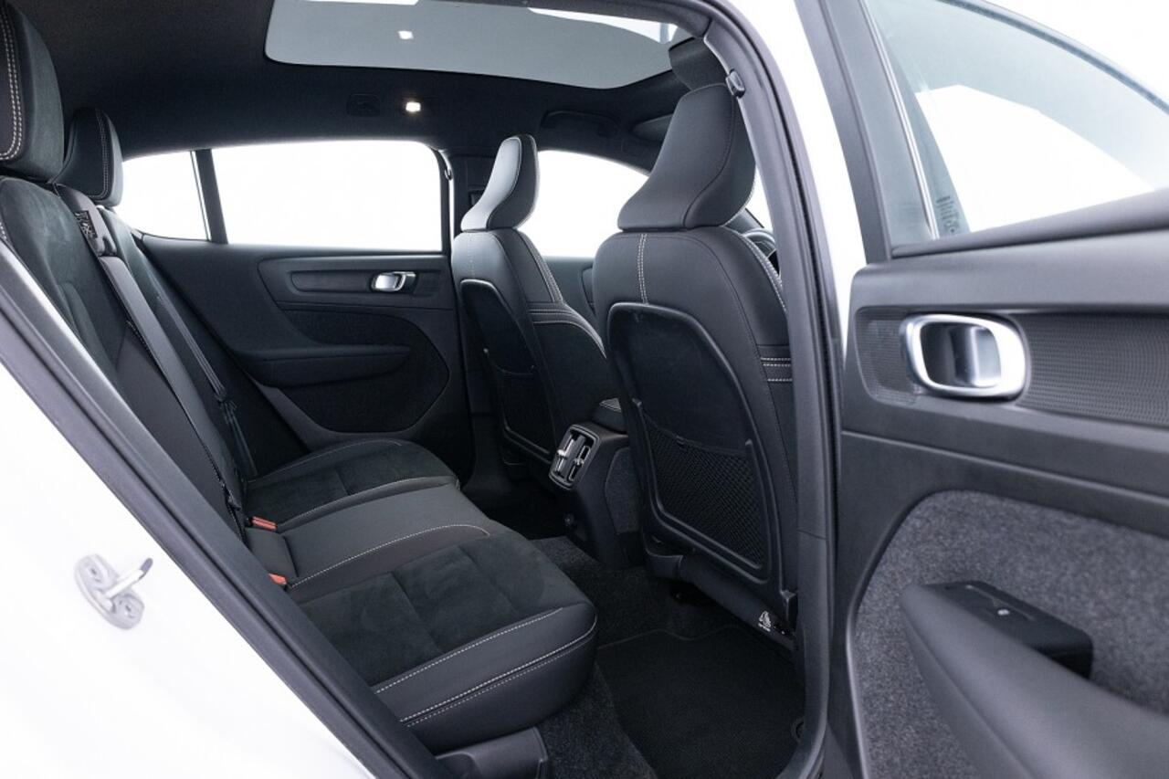 Volvo C40 Extended Range Ultimate 82 kWh | PANORAMADAK ? 1e Eigenaar