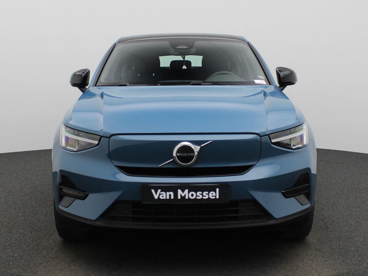 Volvo C40 Recharge Extended Range Plus | Adaptive Cruise Control | Achteruitrijcamera | Allseason Banden | Stoel- en Stuurverwarming | Keyless | Apple Carplay/Android Auto | Elektrische Koffersluiting | Glazen dak