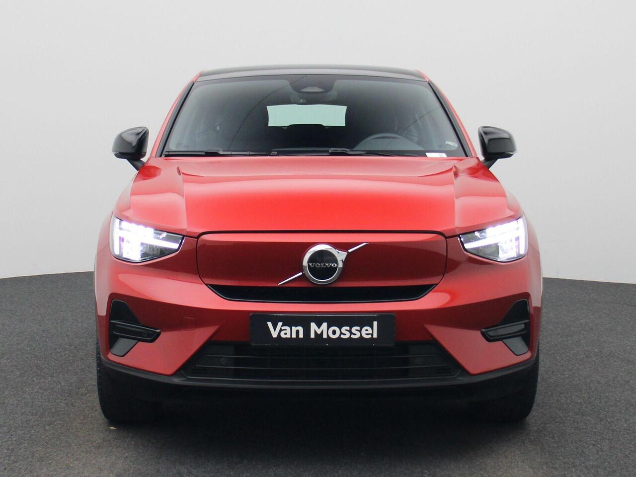 Volvo C40 Recharge Extended Range Plus | CarPlay | Verw. stuur |