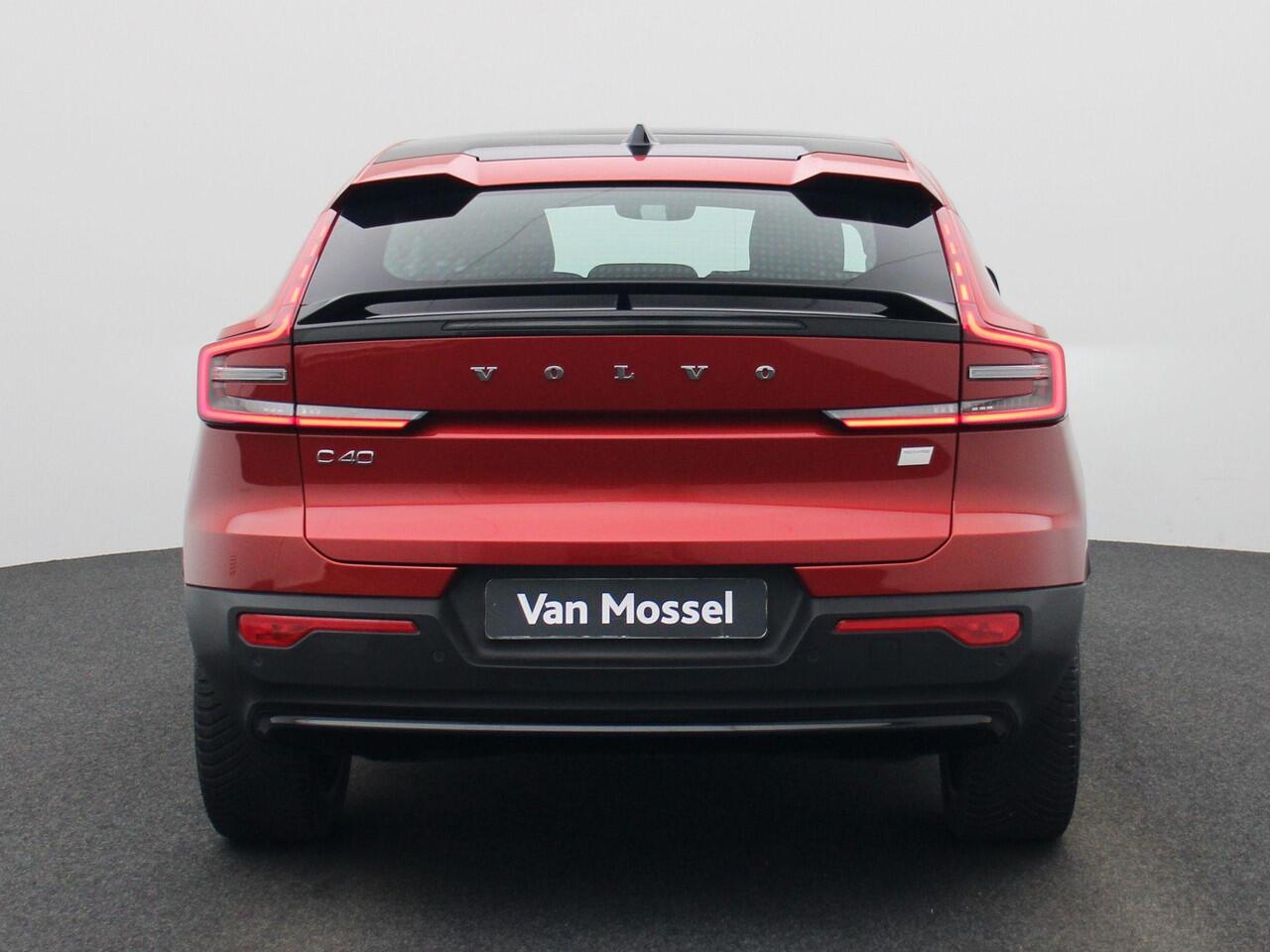 Volvo C40 Recharge Extended Range Plus | CarPlay | Verw. stuur |