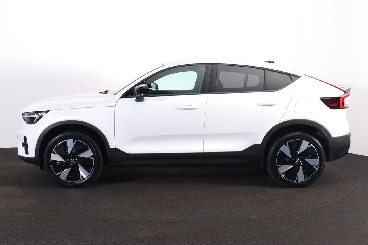 Volvo C40 Extended Range Ultimate 82 kWh - Panoramadak - IntelliSafe Assist & Surround - 360º Camera - Harman/Kardon audio - Verwarmde voorstoelen, stuur & achterbank - Parkeersensoren voor & achter - Elektr. bedienb. voorstoelen met geheugen links - Draadloze tel.