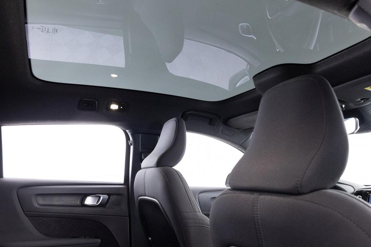 Volvo C40 Single Motor Extended Range Plus 82 kWh | PANORAMADAK | SAGE GREEN| CAMERA | Carplay | SOH = 97,81%