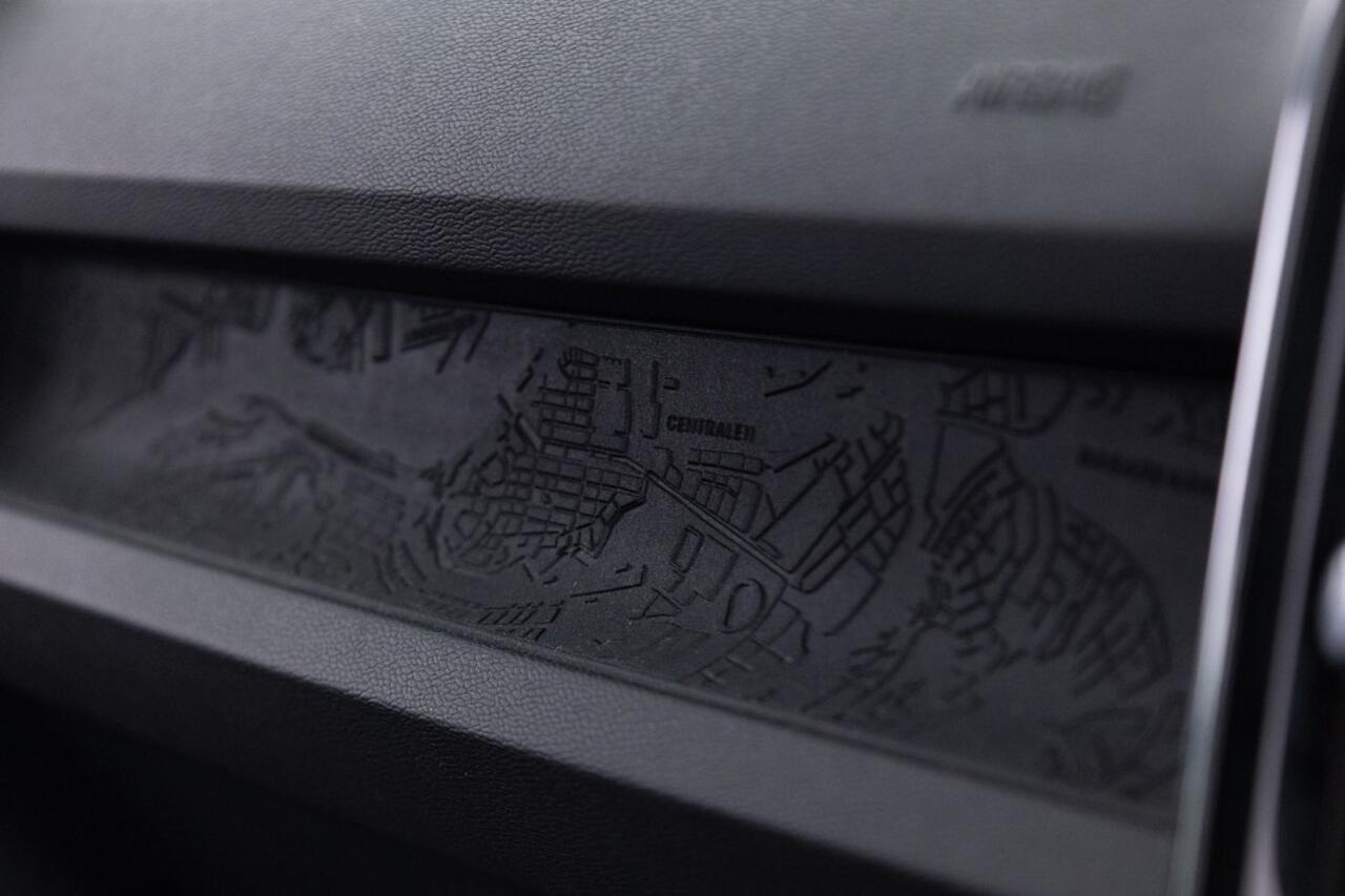 Volvo C40 Single Motor Extended Range Plus 82 kWh | PANORAMADAK | SAGE GREEN| CAMERA | Carplay | SOH = 97,81%