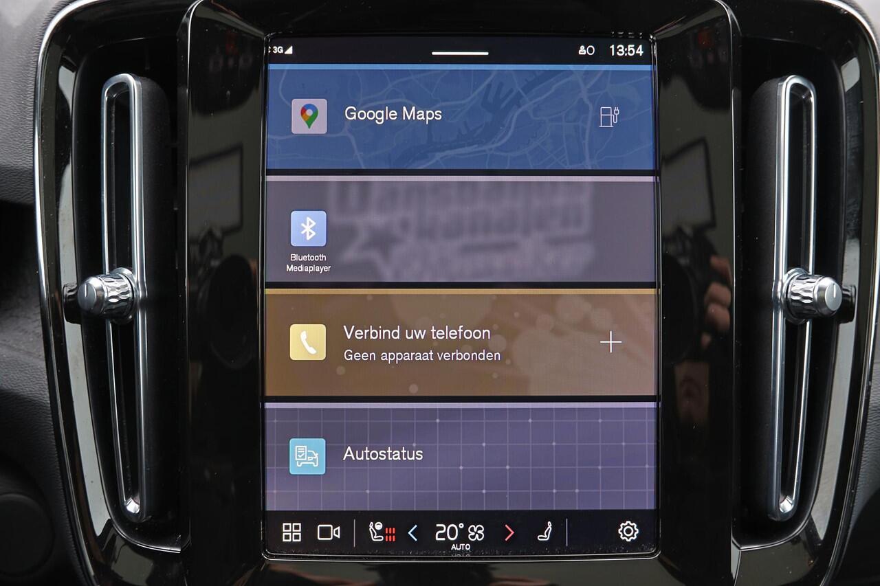 Volvo C40 Extended Range Plus 82 kWh - Panoramadak - IntelliSafe Assist & Surround - Parkeercamera achter - Parkeersensoren voor & achter - Elektr. bedienb. bestuurdersstoel met geheugen - Draadloze tel. lader - Warmtepomp - Extra getint glas - Elektr. inklapbare t