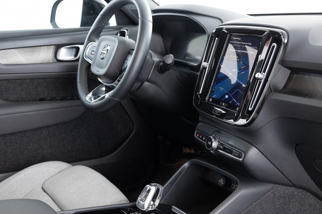 Volvo C40 Recharge Plus 69 kWh | PANORAMADAK | 20 Inch VELGEN