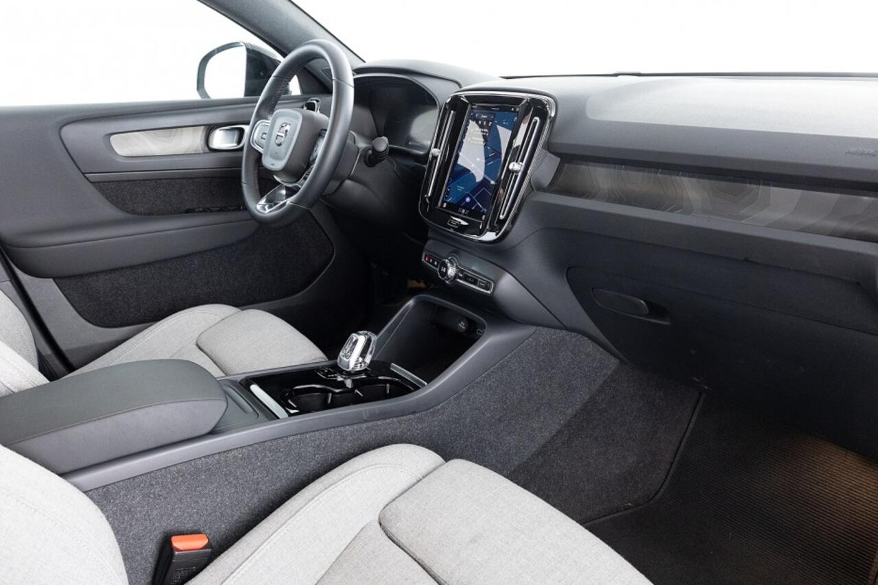 Volvo C40 Recharge Plus 69 kWh | PANORAMADAK | 20 Inch VELGEN