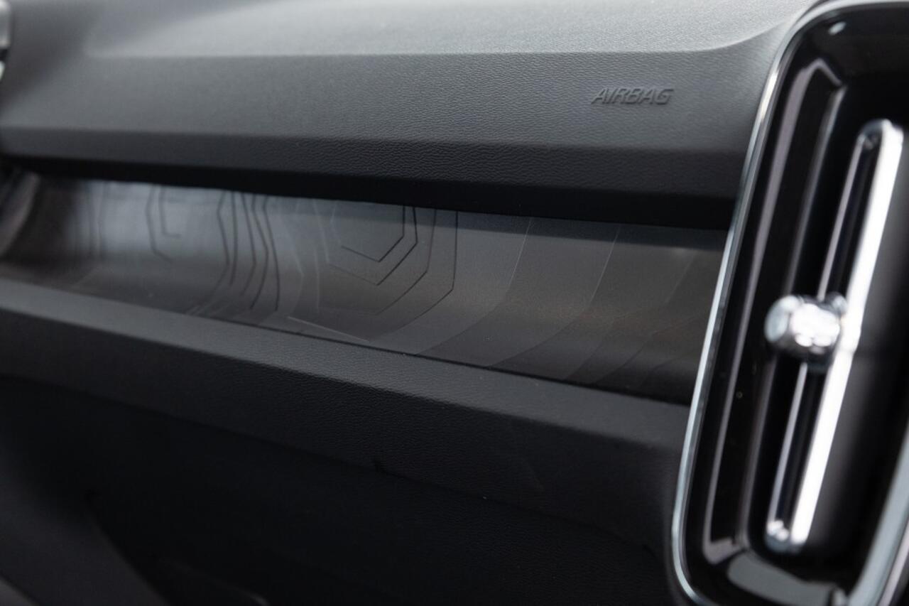 Volvo C40 Recharge Plus 69 kWh | PANORAMADAK | 20 Inch VELGEN