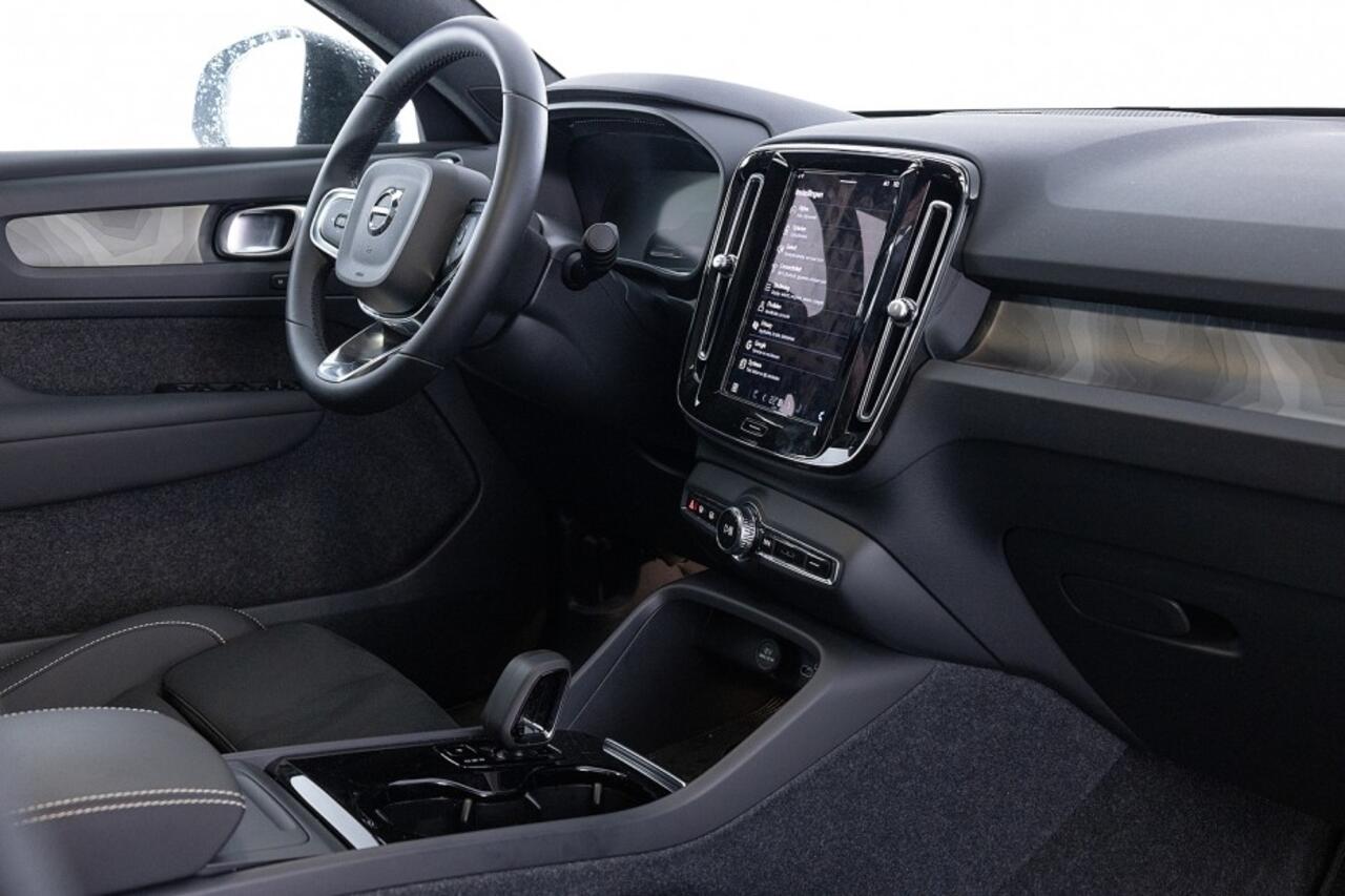 Volvo C40 Extended Range Ultimate 82 kWh | PANORAMADAK | Trekhaak ? 1e Eigenaar | SOH 98,1%