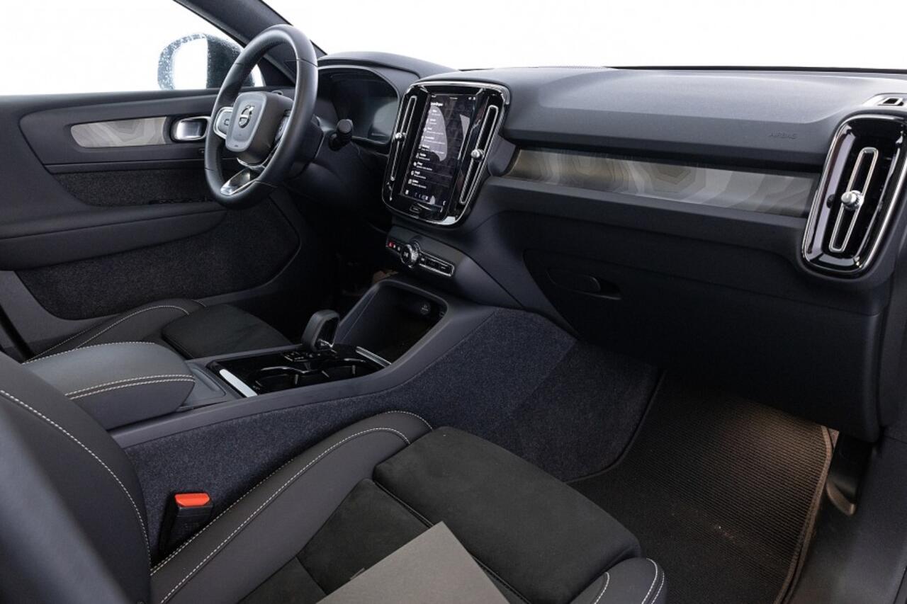 Volvo C40 Extended Range Ultimate 82 kWh | PANORAMADAK | Trekhaak ? 1e Eigenaar | SOH 98,1%