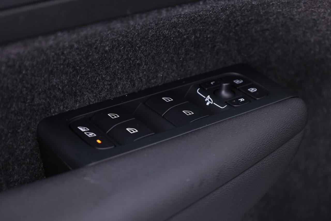 Volvo C40 Extended Range Plus 82 kWh | PANORAMADAK | ECC | VELGEN | SOH 98,7%