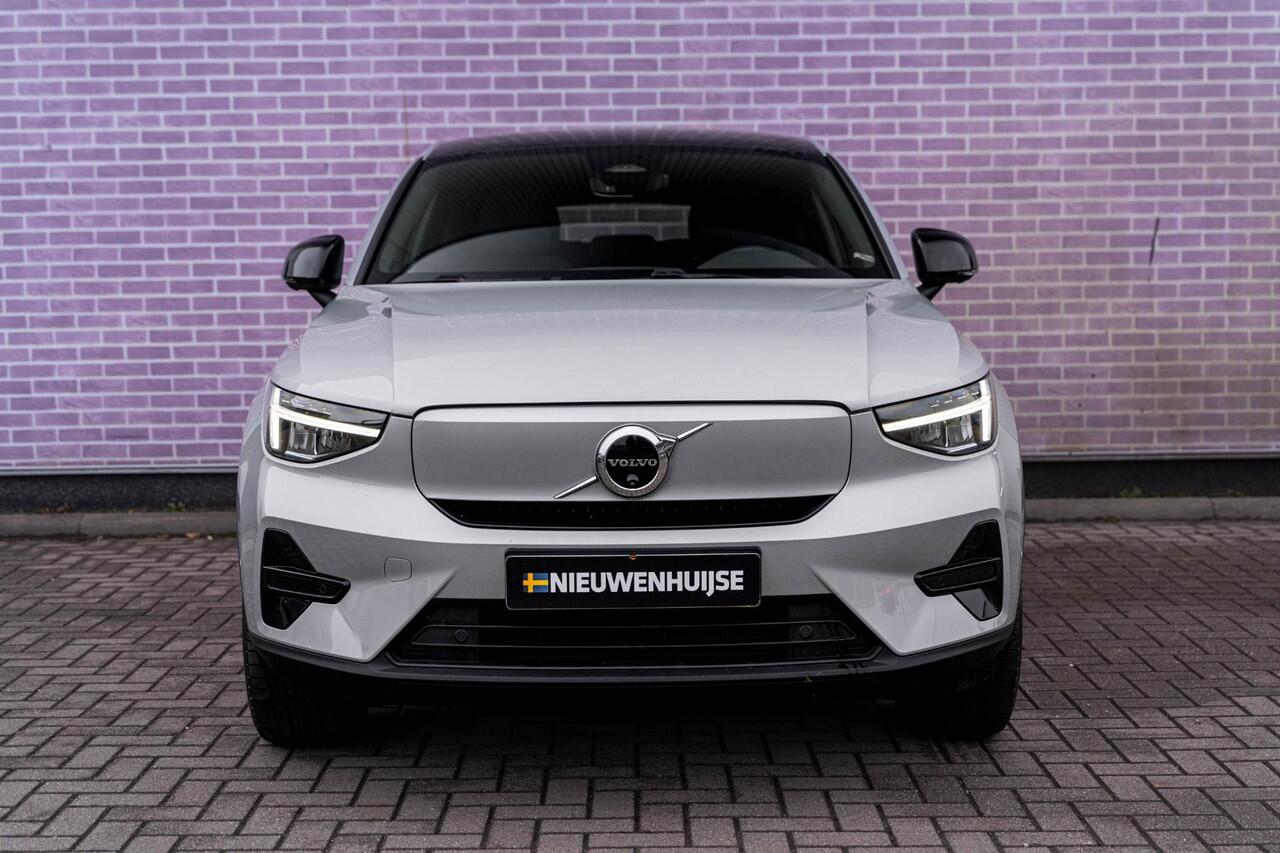 Volvo EC40 Single Motor Extended Range 82 kWh Plus | Google | Stoel-/Stuurverwarming | 360 Camera | Adaptieve Cruise Control | Getint Glas | Harman Kardon Audio | Panoramadak | Zitverlenging | 19" LM