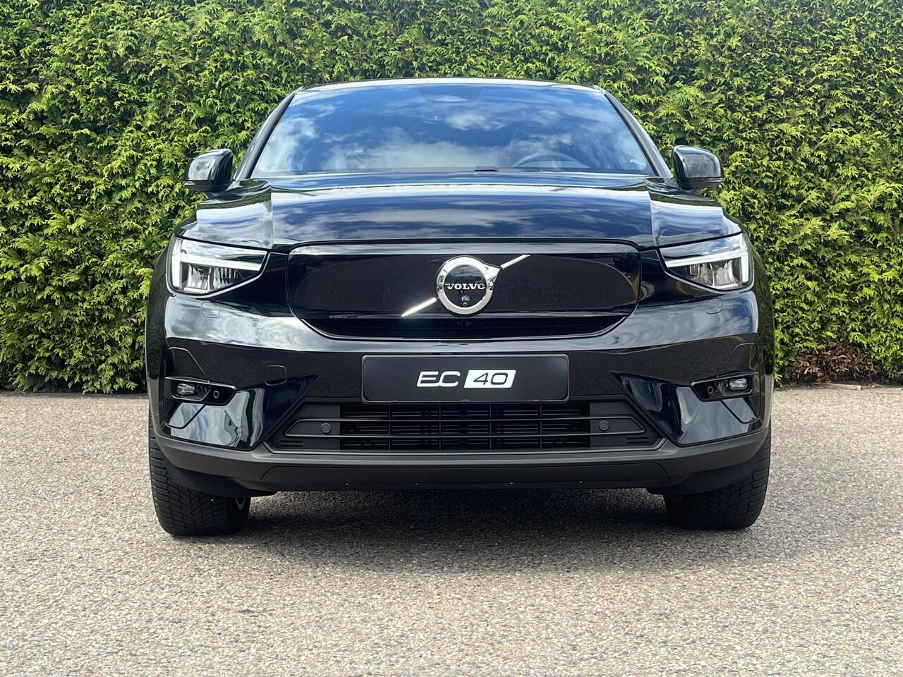 Volvo EC40 Single Motor Extended Range Ultra 82 kWh | Elektrische stoelverstelling | Trekhaak | H&K