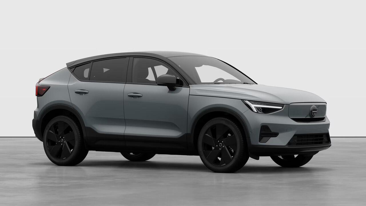 Volvo EC40 Single Motor Extended Range Ultra Black Edition | Verwacht Dec. 2025 | 360º Camera | Extra Getint Glas | Harman Kardon Premium Audio | Elektrisch Verstelbare Voorstoelen | Keyless Entry | Stoel/Stuurverwarming |