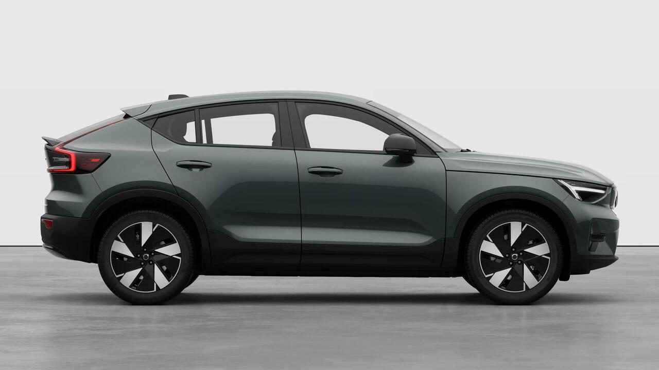 Volvo EC40 Single Motor Extended Range Plus 82 kWh | Verwacht Dec. 2025 | Stoel/Stuurverwarming | Google Infotainment | Achteruitrijcamera | Keyless Entry | Adaptieve Cruise Control | Dodehoekwaarschuwing | Panoramadak |