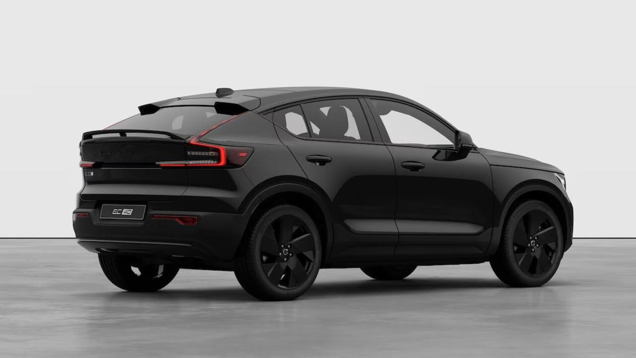 Volvo EC40 Single Motor Extended Range Plus Black Edi. 82 kWh | Nov 2025 leverbaar |17% Bijtelling* | Harman Kardon Premium Audio | 360 graden camera | Extra getint glas | Keyless Entry | Stoel en stuurwielverwarming |