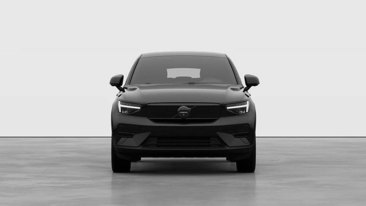 Volvo EC40 Single Motor Extended Range Plus Black Edi. 82 kWh | Nov 2025 leverbaar |17% Bijtelling* | Harman Kardon Premium Audio | 360 graden camera | Extra getint glas | Keyless Entry | Stoel en stuurwielverwarming |