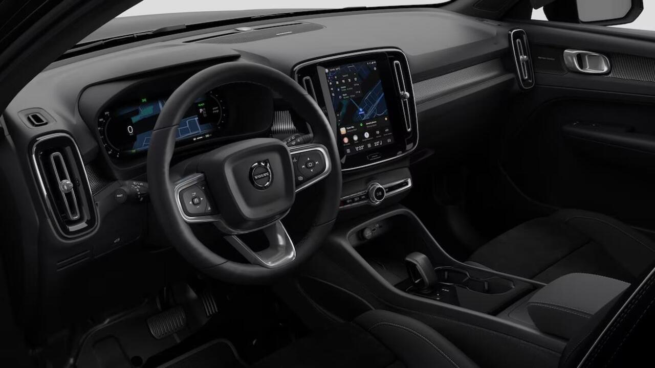 Volvo EC40 Single Motor Extended Range Plus Black Edi. 82 kWh | Nov 2025 leverbaar |17% Bijtelling* | Harman Kardon Premium Audio | 360 graden camera | Extra getint glas | Keyless Entry | Stoel en stuurwielverwarming |