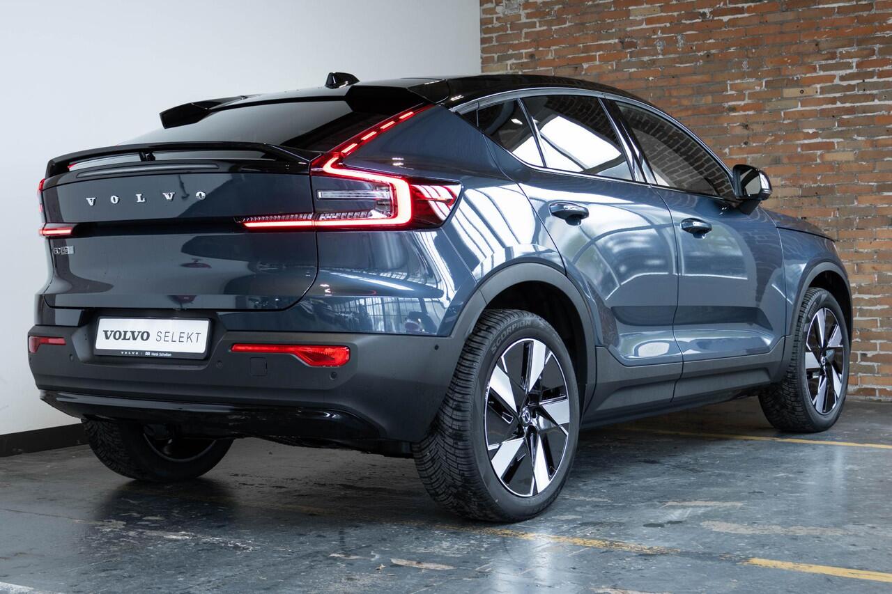 Volvo EC40 Single Motor Extended Range Ultra 82 kWh | 360° Parkeercamera | Electrische verstelbare voorstoelen | Parkeersensoren voor + achter | Stoelverwarming | Adaptive Cruise Control | Harman Kardon Premium Audio | 4-Seizoenenbanden | Google Infotainement