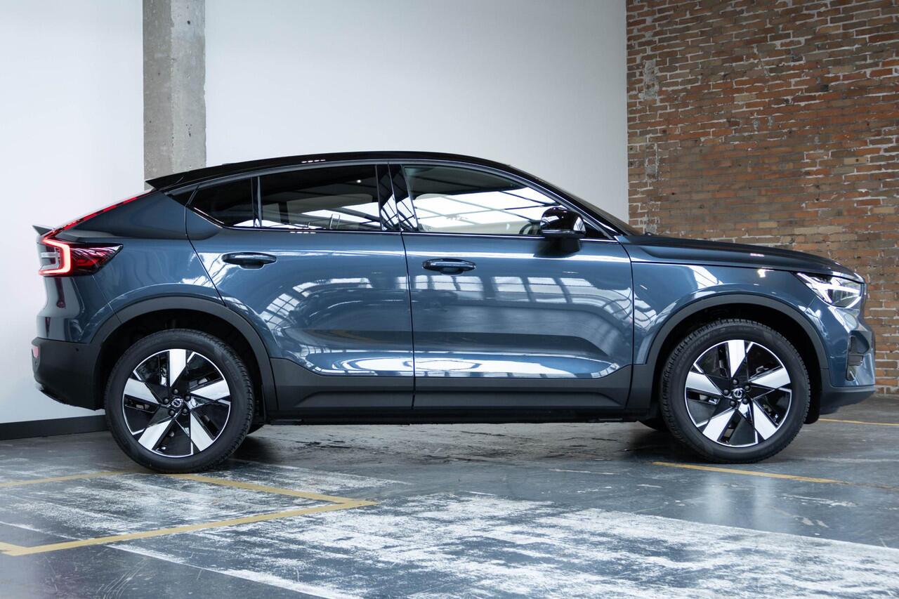 Volvo EC40 Single Motor Extended Range Ultra 82 kWh | 360° Parkeercamera | Electrische verstelbare voorstoelen | Parkeersensoren voor + achter | Stoelverwarming | Adaptive Cruise Control | Harman Kardon Premium Audio | 4-Seizoenenbanden | Google Infotainement