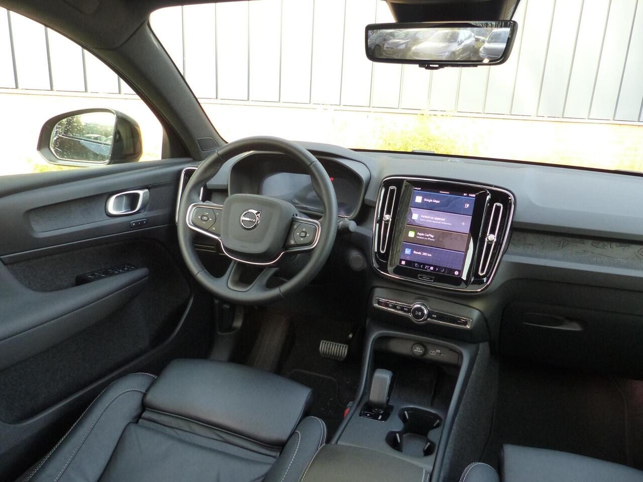 Volvo EC40 Extended Range Plus 82 kWh |Electr. verst. stoelen| Lederen bekleding| Digitale achteruitkijkspiegel|