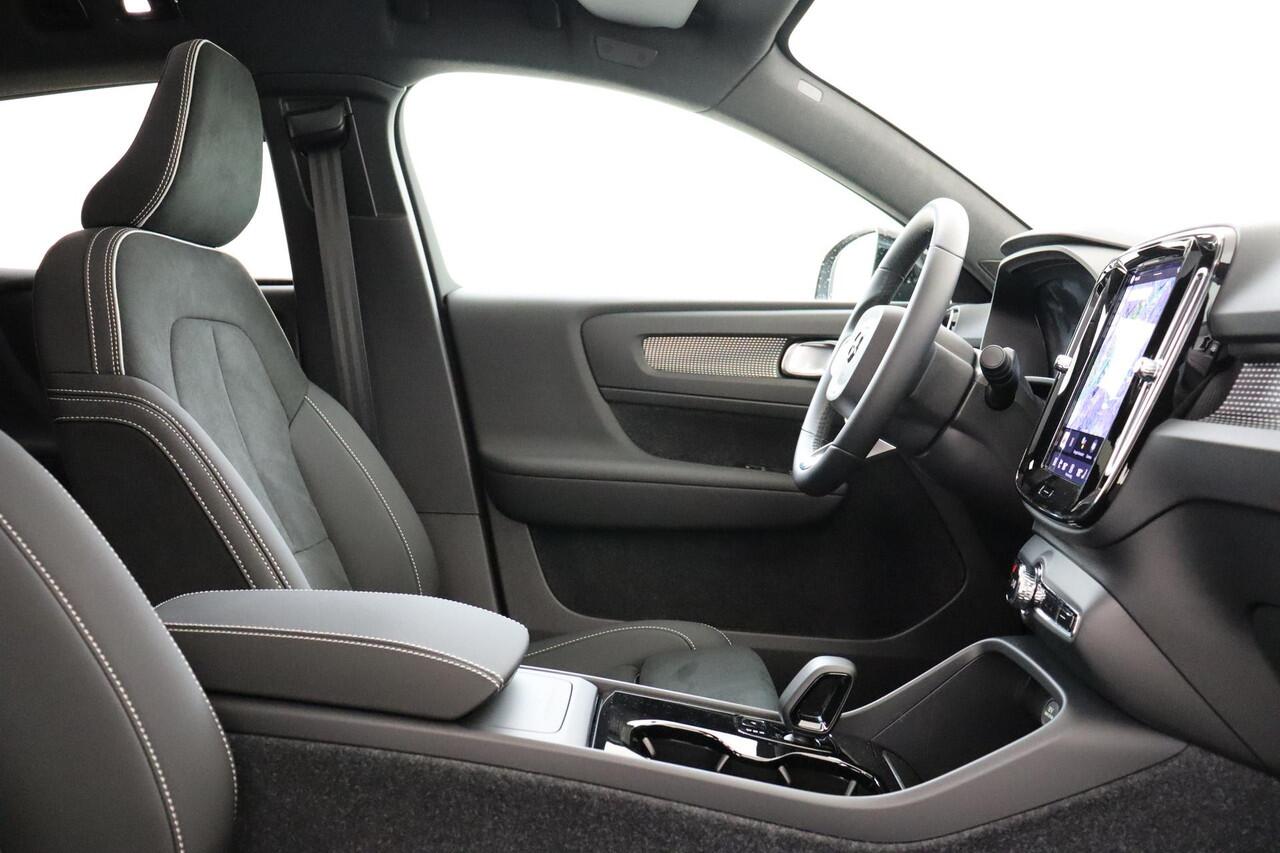 Volvo EC40 SINGLE MOTOR EXTENDED RANGE ULTRA BLACK ED. 82 kWh *DEMO VOORDEEL!* -PANO.DAK|HARMAN/KARDON|360°CAM|LIGHTING|POWER-SEATS|20"