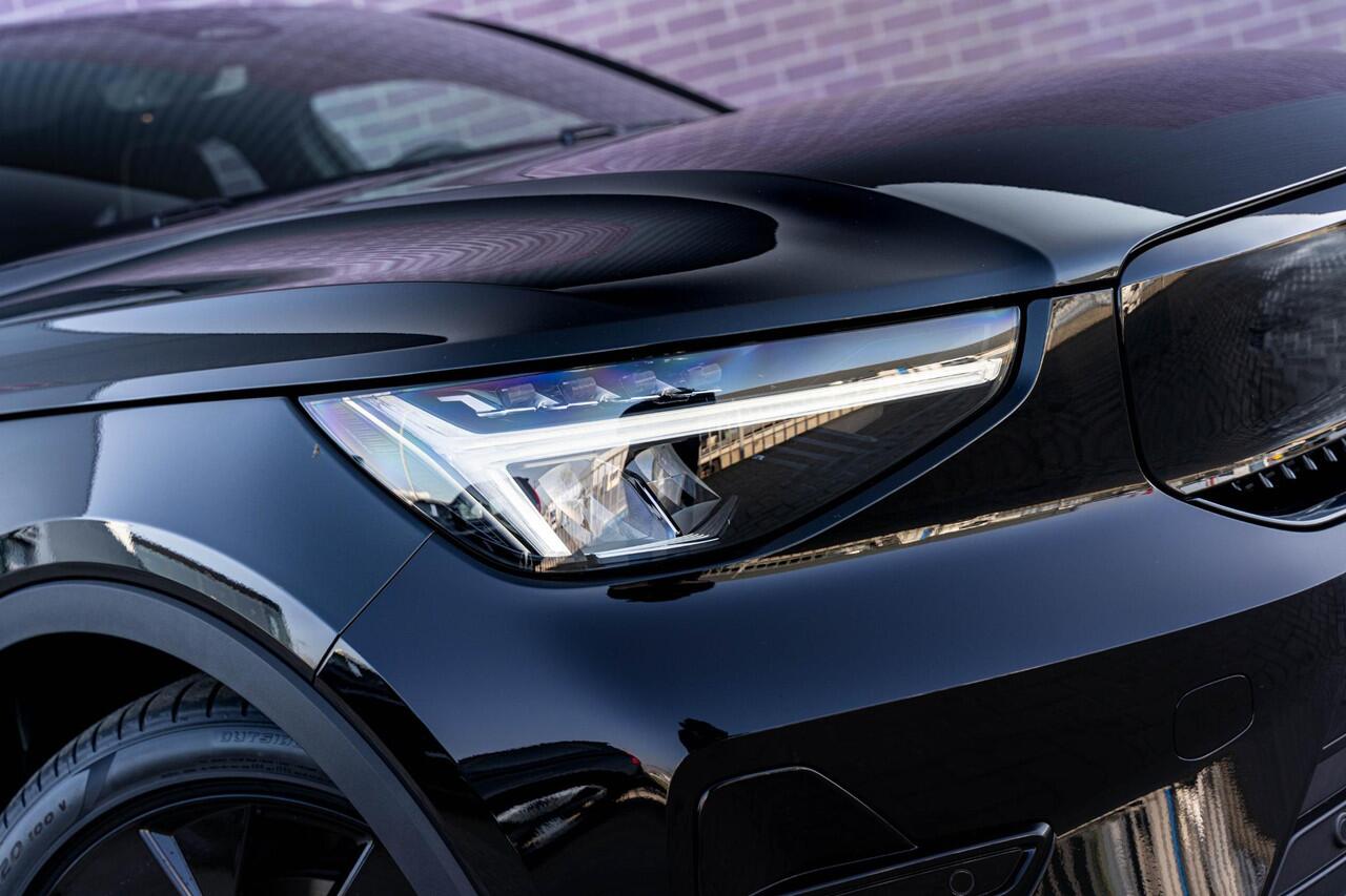 Volvo EC40 Single Motor Ext. Range Plus Bl. Ed. Europa 82 kWh | Long Range | Google | Getint Glas | Adaptieve Cruise Control | Dodehoekdetectie | Panoramadak | Elek. Stoelen | Memory | Warmtepomp | Stoelverwarming Voor + Achter | Zitverlenging | 20" LM